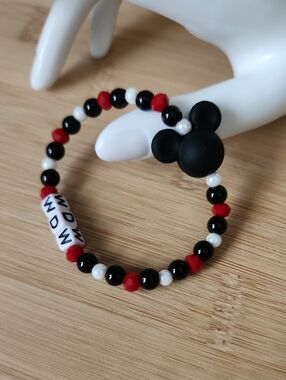 🆕️Beaded WDW Stretch Bracelet with Black Mouse Charm